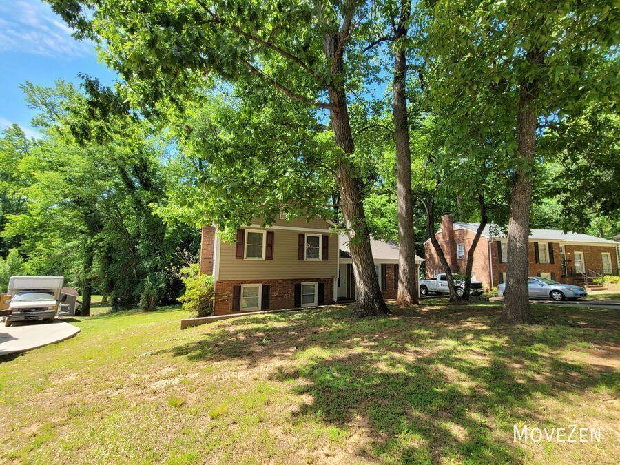 House for rent at 3331 Donovan Place, Charlotte, NC 28215