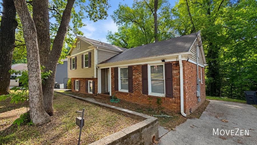 House for rent at 3331 Donovan Place, Charlotte, NC 28215