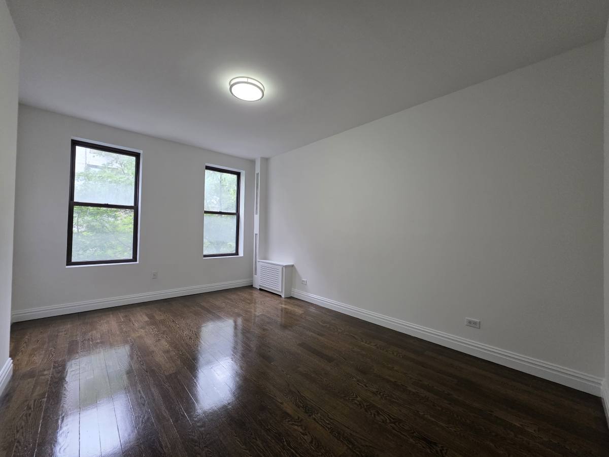 Apartment for rent at 216 E 89th St #EV3W, New York, NY 10128