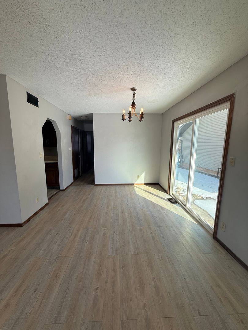 House for rent at 2367 W Farm Rd, Springfield, MO 65807