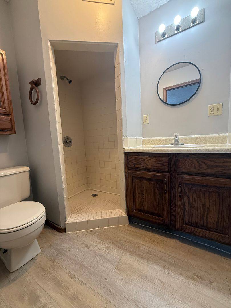 House for rent at 2367 W Farm Rd, Springfield, MO 65807