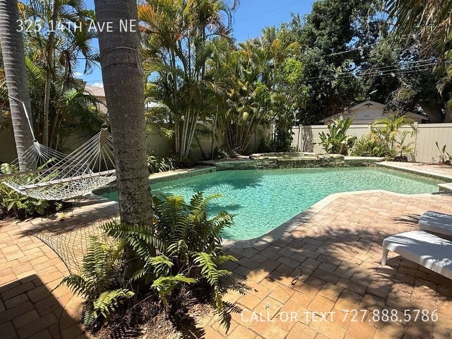 House for rent at 325 14th Ave NE, Saint Petersburg, FL 33701