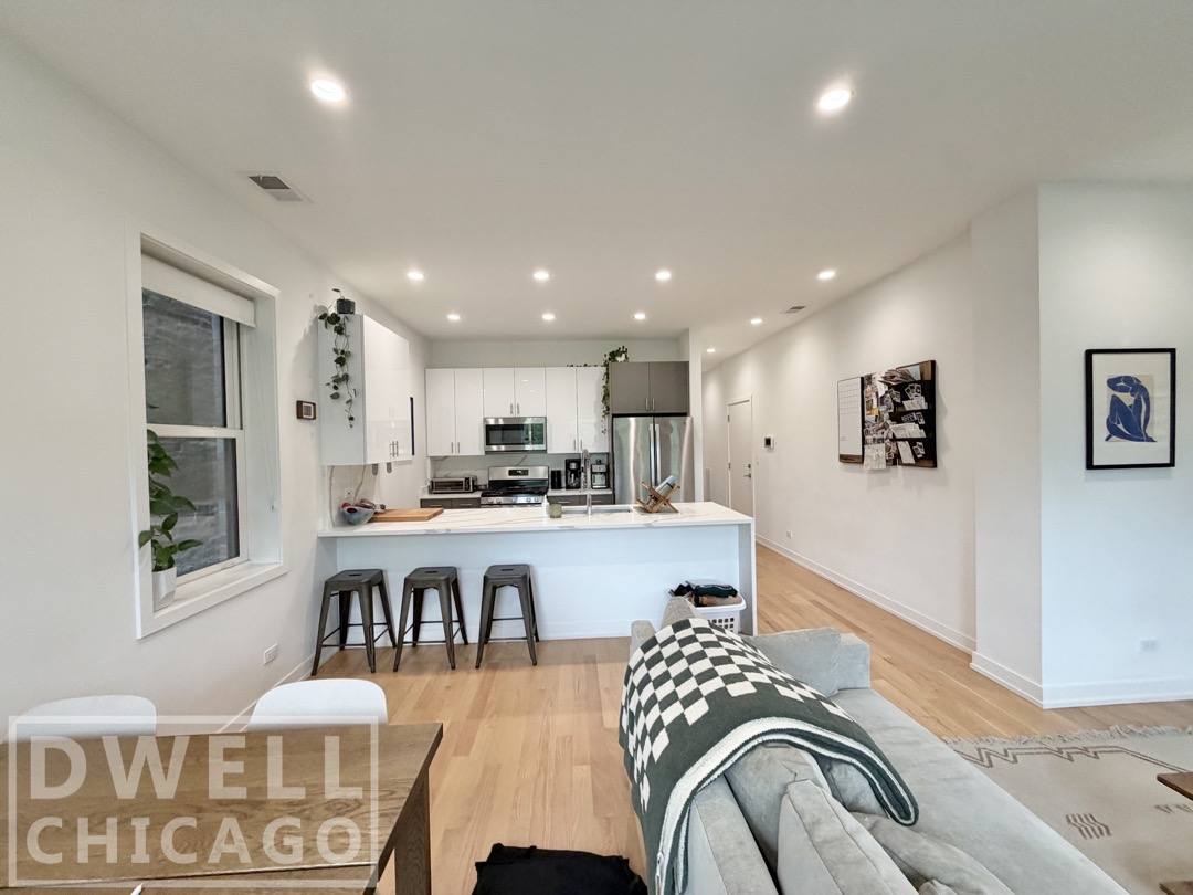 Apartment for rent at 969 W 18th St #1, Chicago, IL 60608