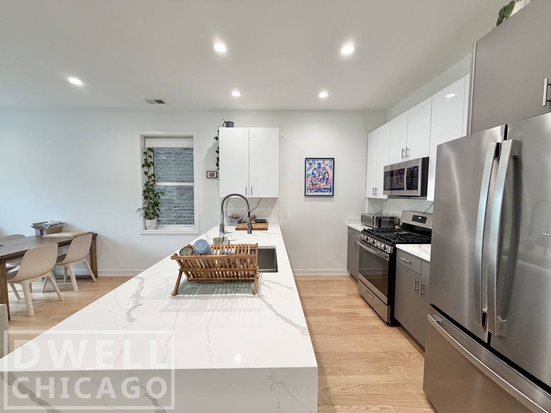 Apartment for rent at 969 W 18th St #1, Chicago, IL 60608