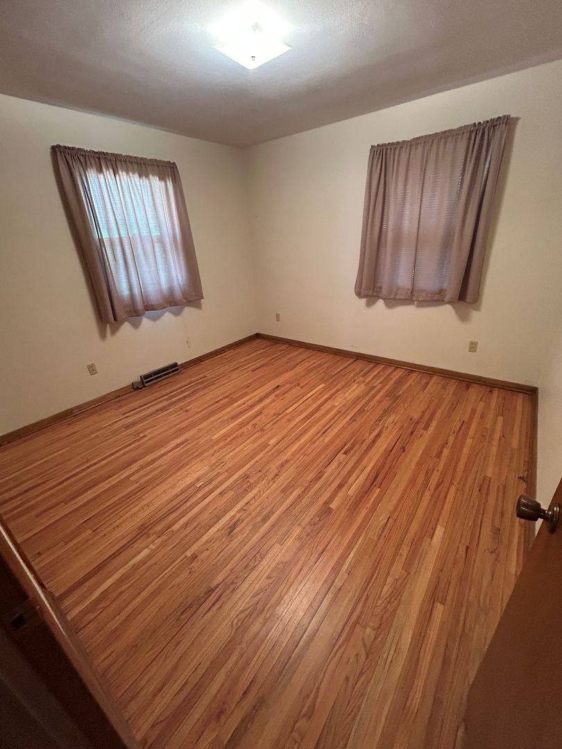 Apartment for rent at 105 Bellaire Rd, Waterloo, IA 50701