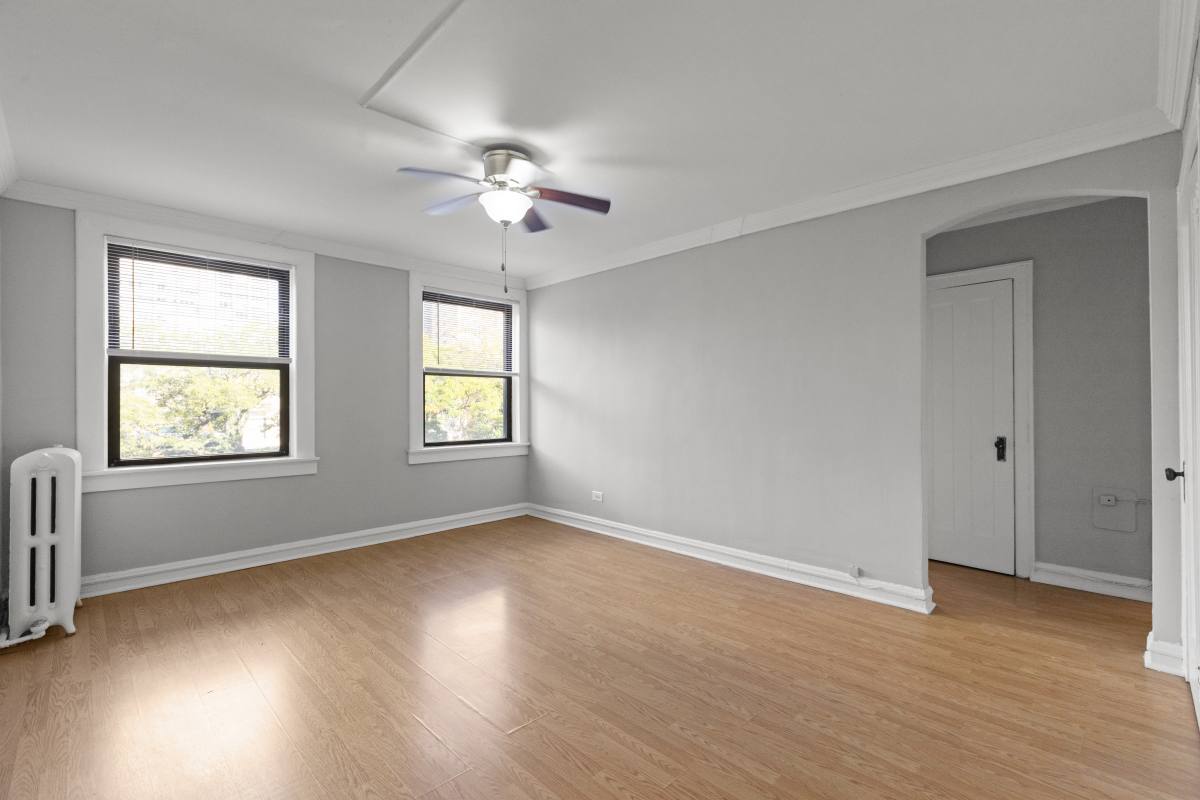 Apartment for rent at 661 W Sheridan #410, Chicago, IL 60613
