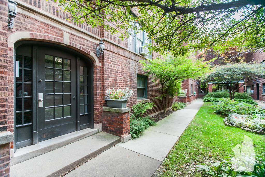 Apartment for rent at 638 W Arlington Place #52, Chicago, IL 60614