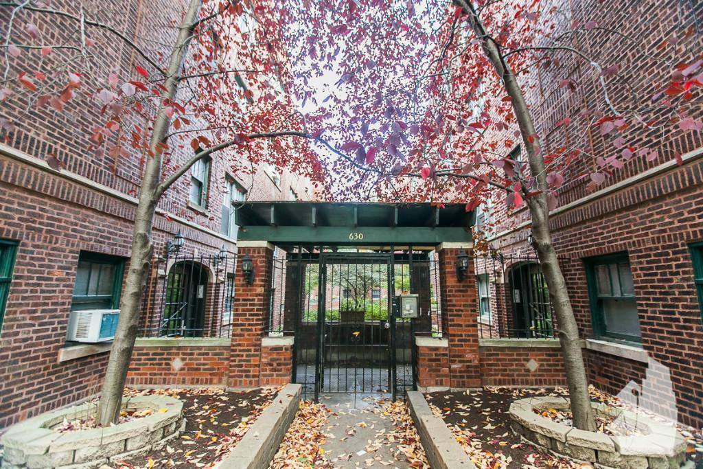 Apartment for rent at 638 W Arlington Place #52, Chicago, IL 60614