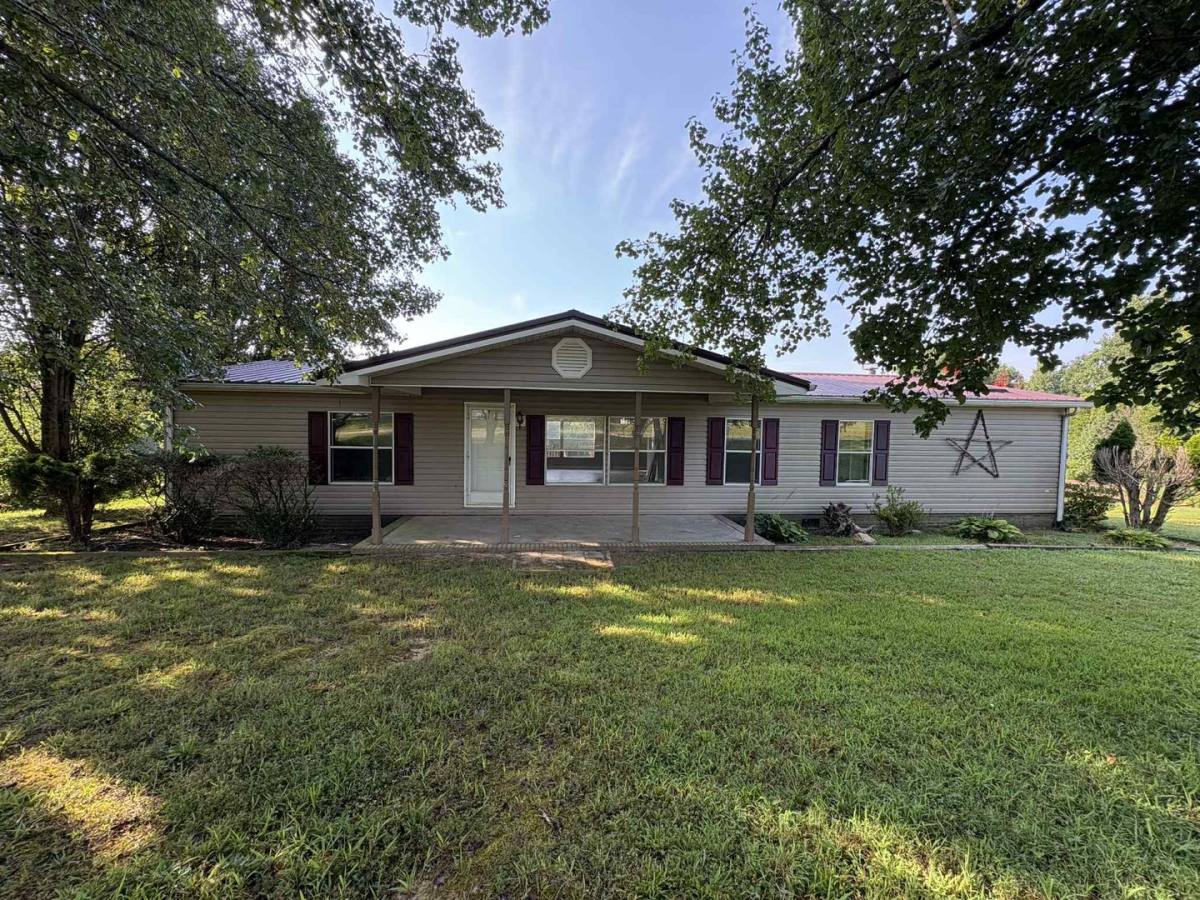 House for rent at 3289 Bradshaw Rd, Austin, KY 42123