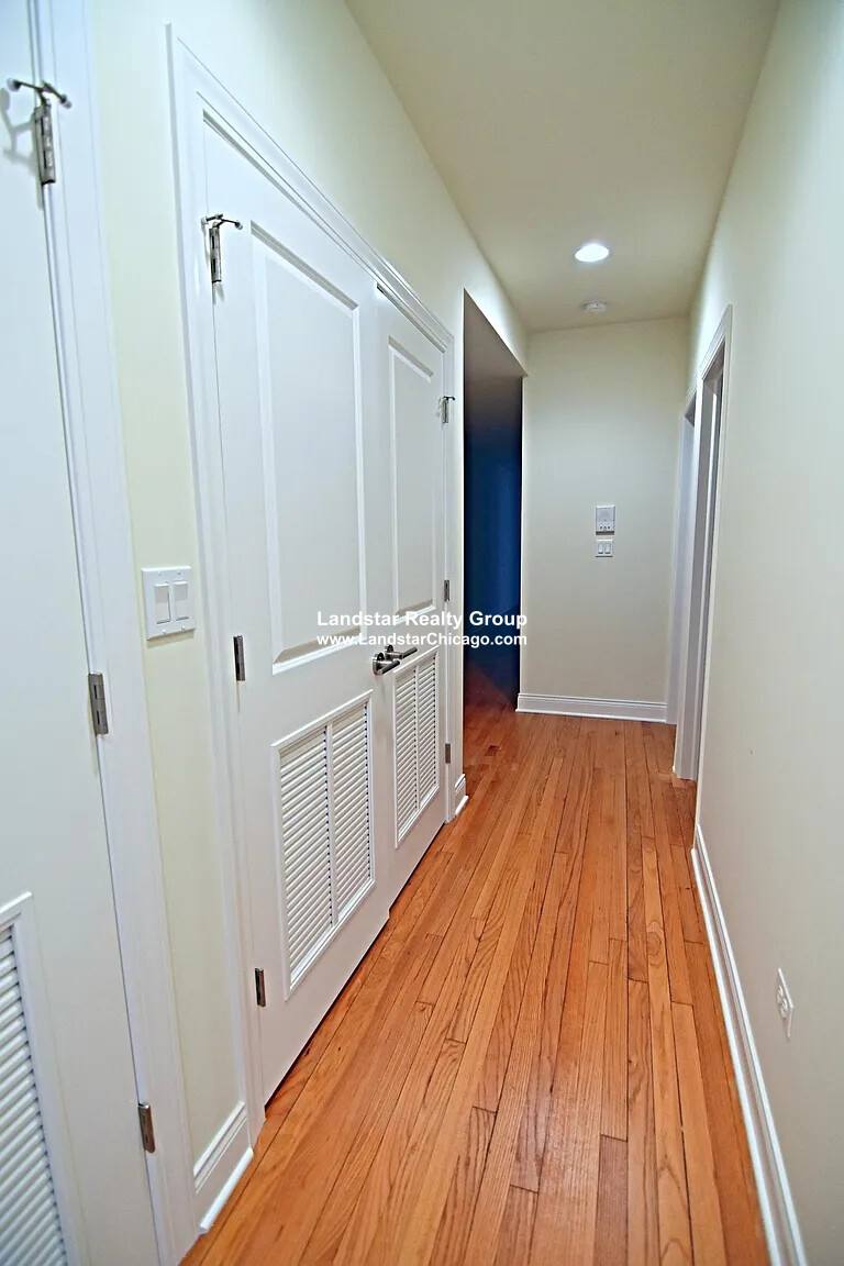 Apartment for rent at 6453 N Newgard Ave #2, Chicago, IL 60626