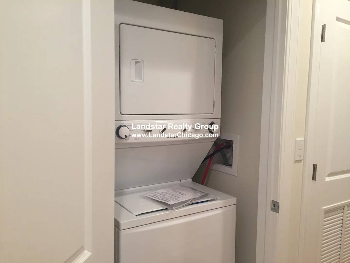 Apartment for rent at 6453 N Newgard Ave #2, Chicago, IL 60626