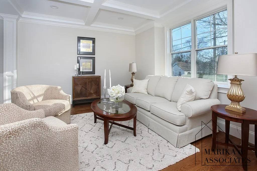 House for rent at 35 Hanson Rd, Newton Center, MA 02459