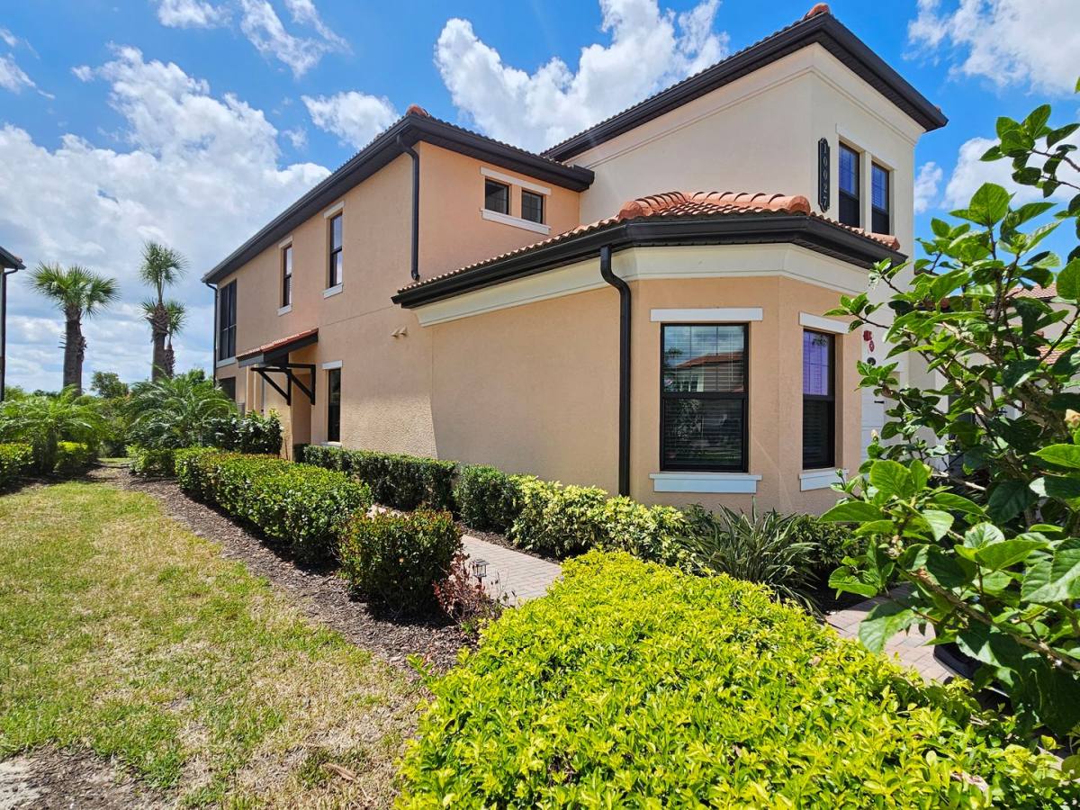Condo for rent at 10027 Crooked Creek Dr, Venice, FL 34293