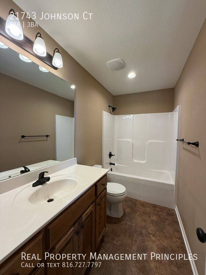 House for rent at 21743 Johnson Court, Spring Hill, KS 66083