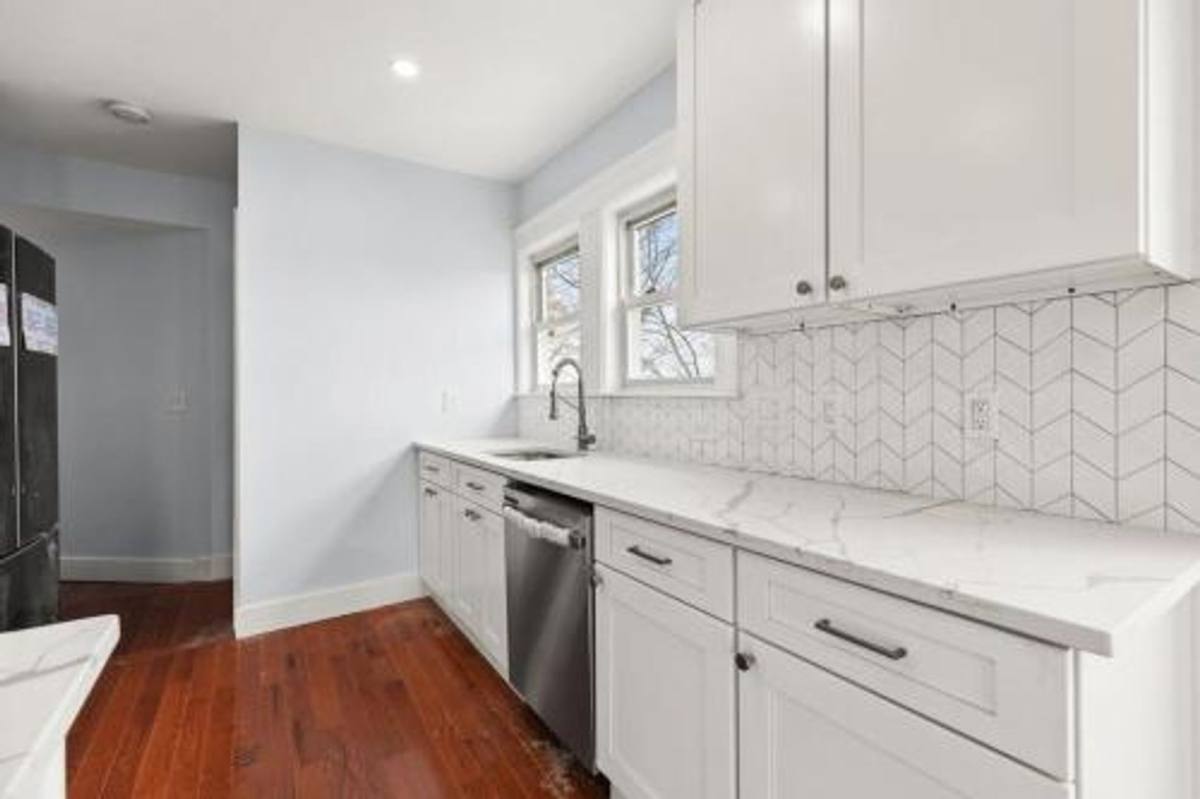 Apartment for rent at 1008 Winthrop Ave, Revere, MA 02151