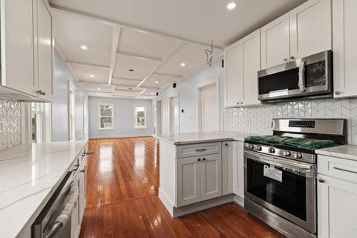 Apartment for rent at 1008 Winthrop Ave, Revere, MA 02151