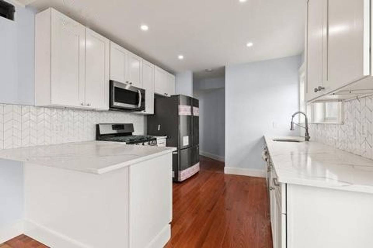 Apartment for rent at 1008 Winthrop Ave, Revere, MA 02151