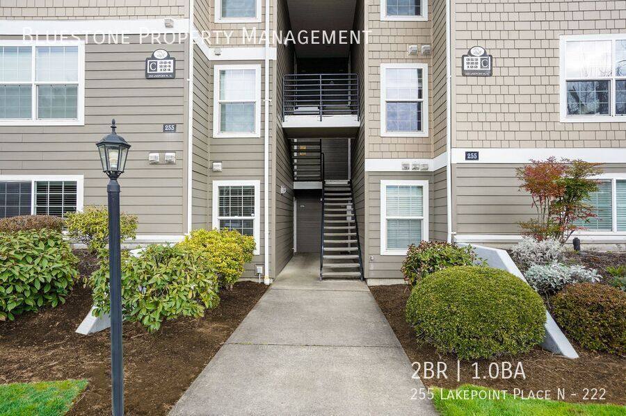 Apartment for rent at 255 Lakepoint Place N #222, Salem, OR 97303