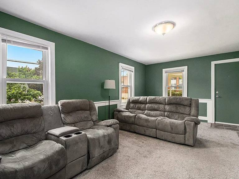 House for rent at 928 Baxter St SE, Grand Rapids, MI 49506