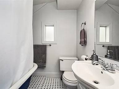 House for rent at 928 Baxter St SE, Grand Rapids, MI 49506