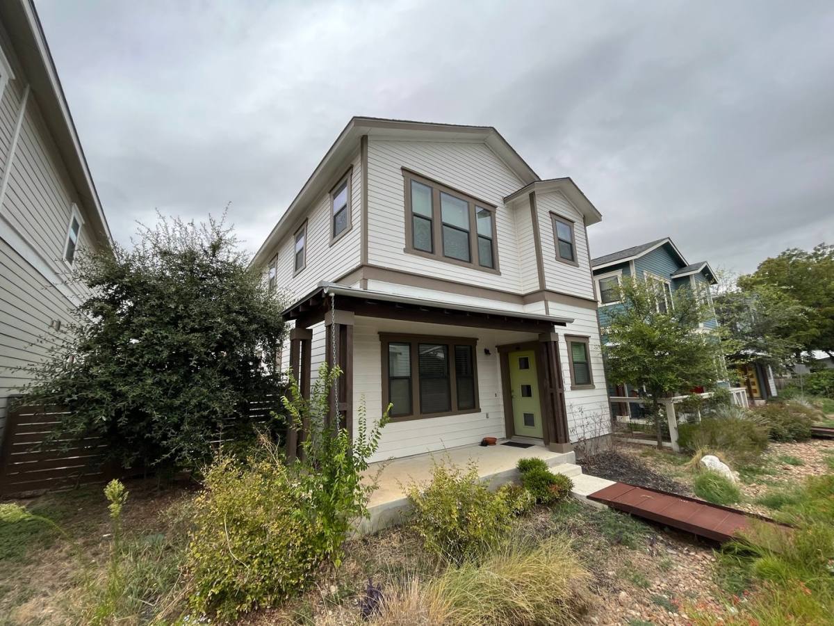 House for rent at 1146 N Olive St, San Antonio, TX 78202