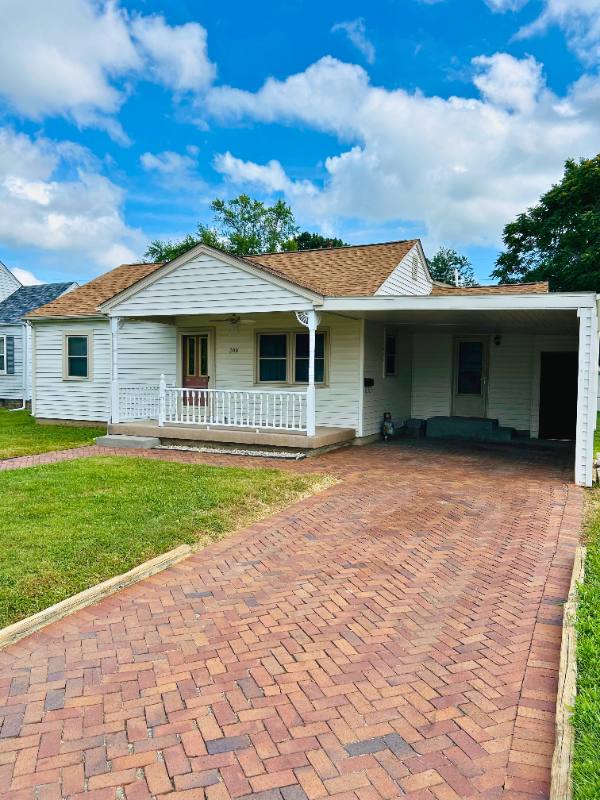 House for rent at 209 E 35th St, Anderson, IN 46013