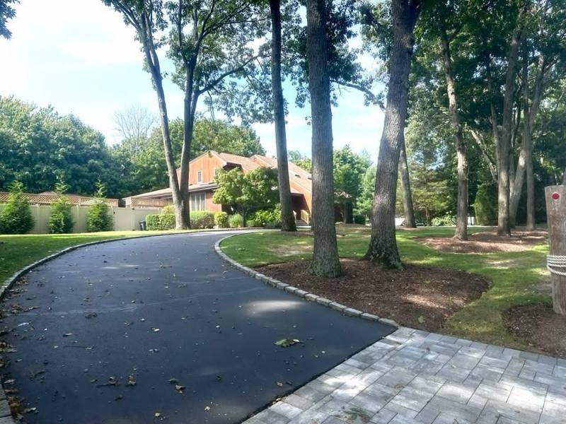 Apartment for rent at 500 Hoffman Lane #1, Hauppauge, NY 11788