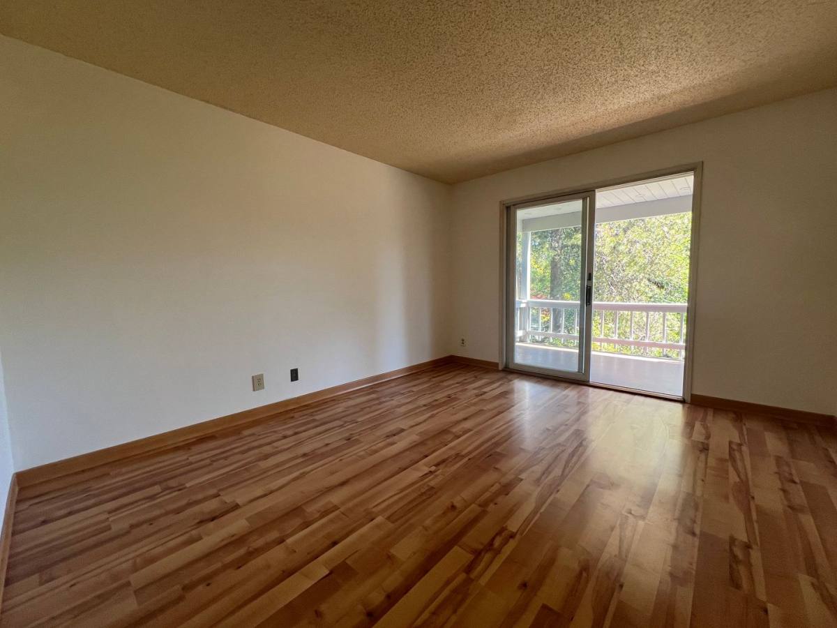 Apartment for rent at 854 Twin Pines Circle, Ashland, OR 97520