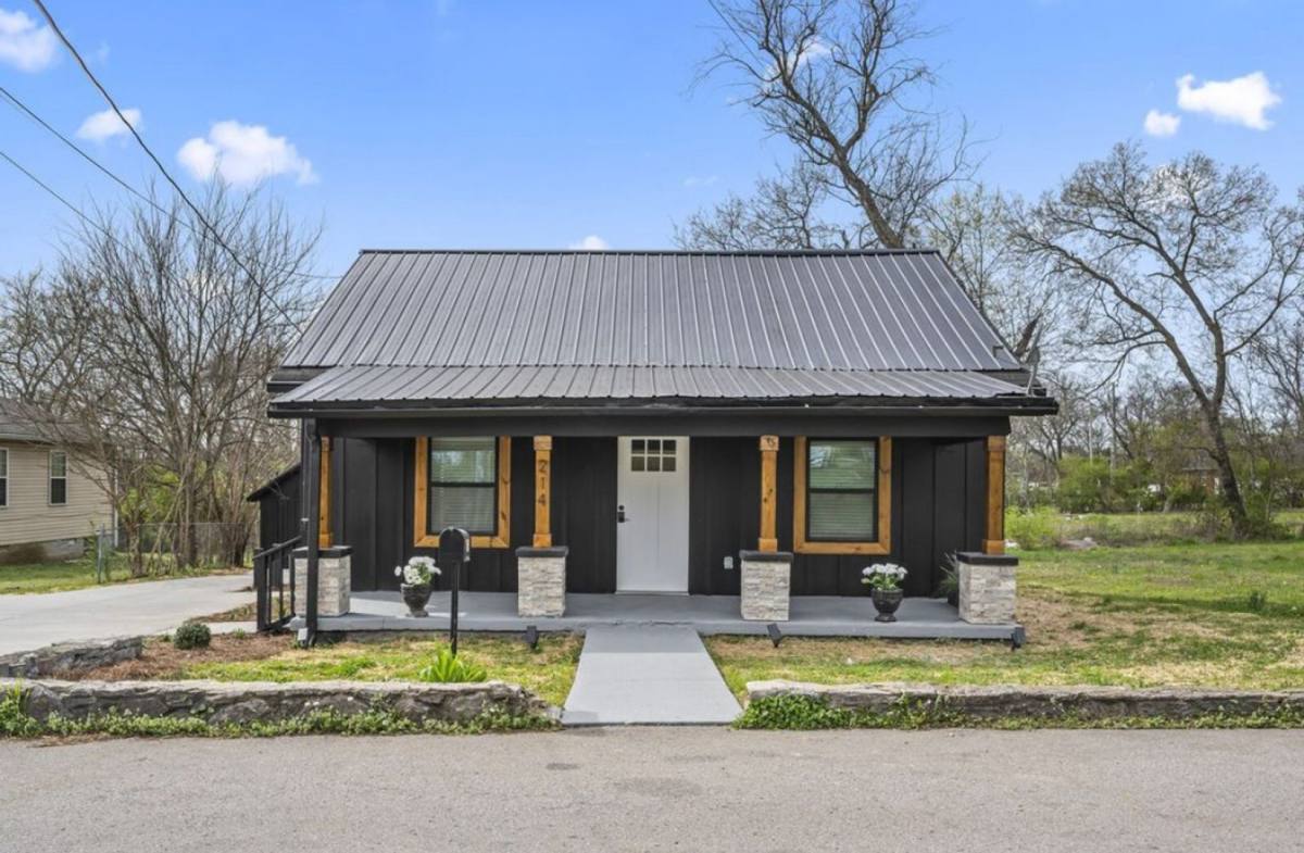 House for rent at 214 Owens St, Lebanon, TN 37087