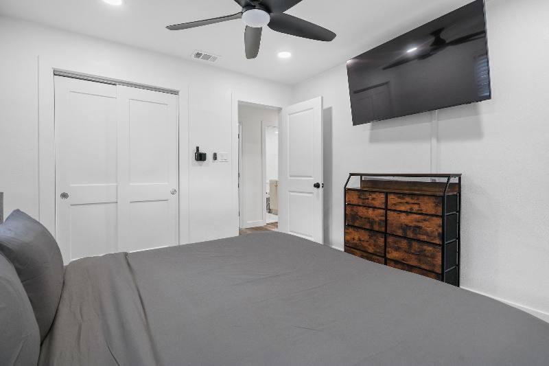 House for rent at 4303 W Woodlawn Ave, Tampa, FL 33614