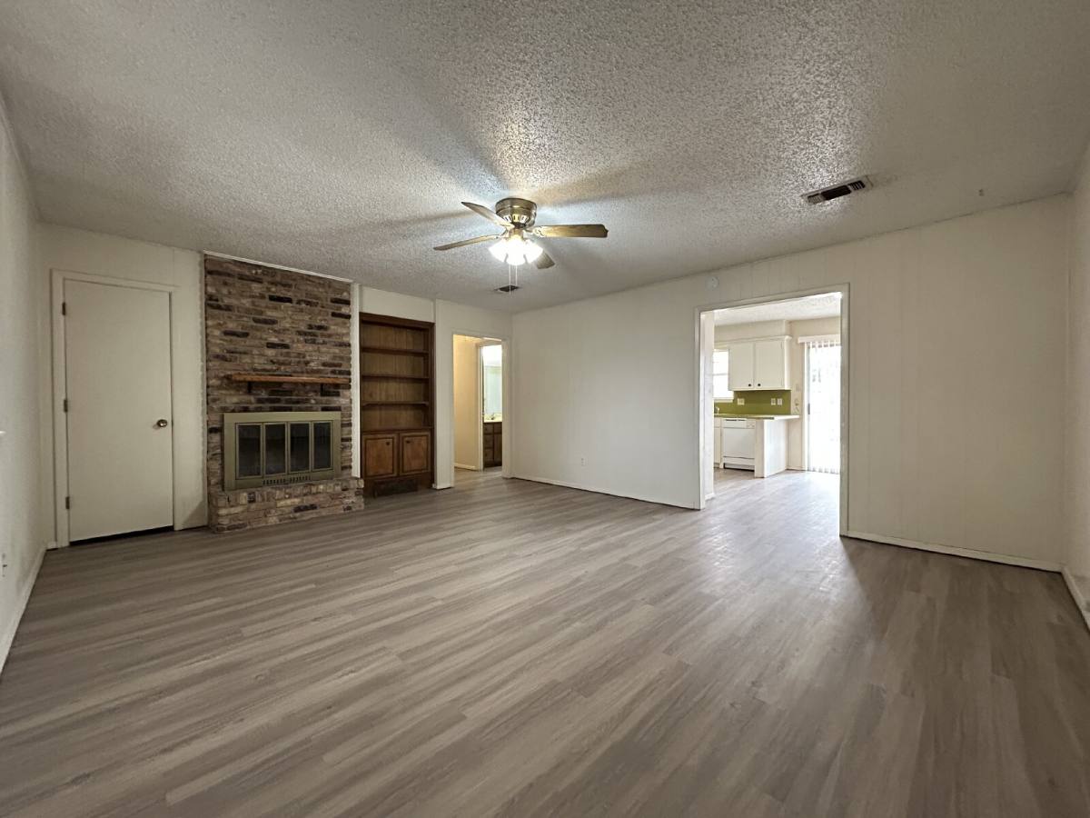 Apartment for rent at 4303 52nd St #B, Lubbock, TX 79413