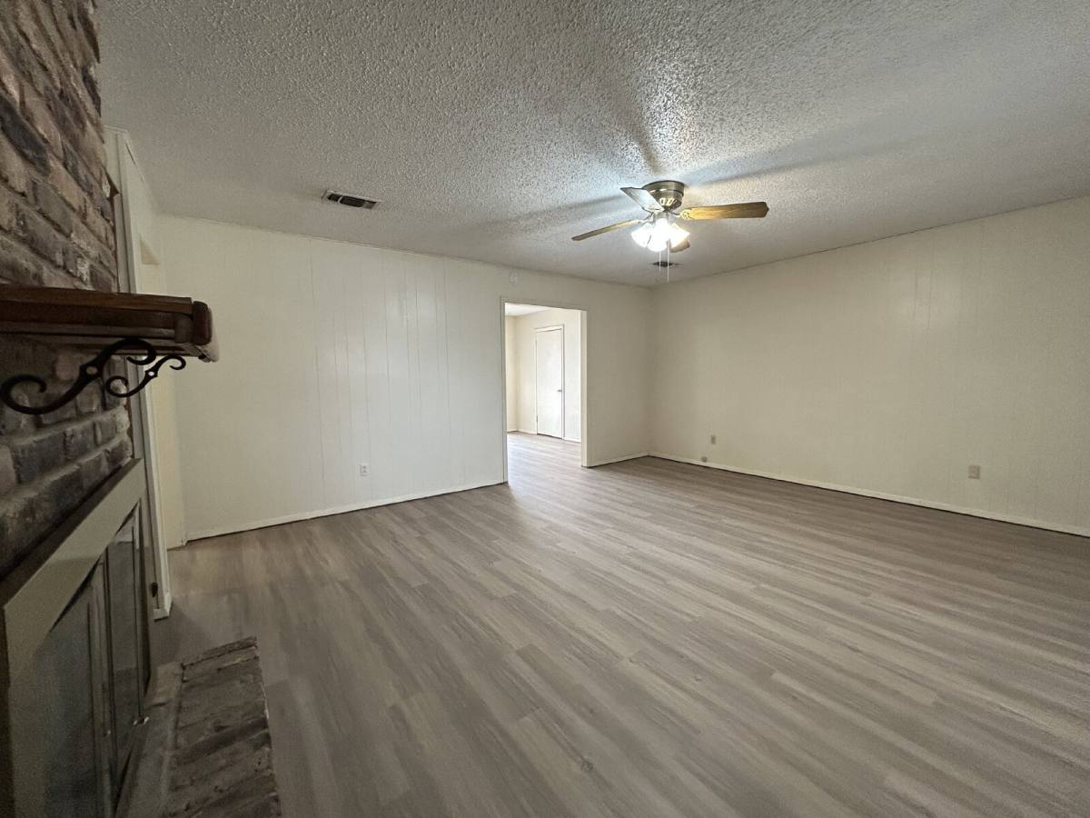 Apartment for rent at 4303 52nd St #B, Lubbock, TX 79413