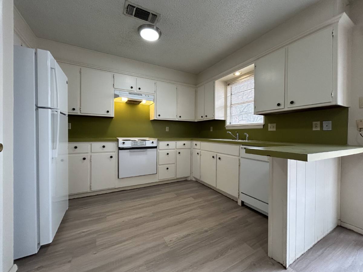 Apartment for rent at 4303 52nd St #B, Lubbock, TX 79413