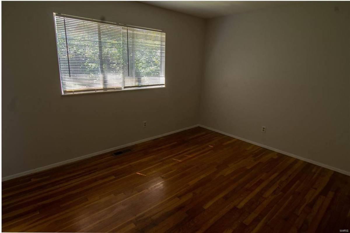 House for rent at 1670 Arundel Dr, Florissant, MO 63033