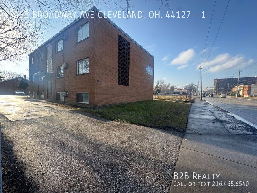 Apartment for rent at 5058 Broadway Ave #1, Cleveland, OH 44127