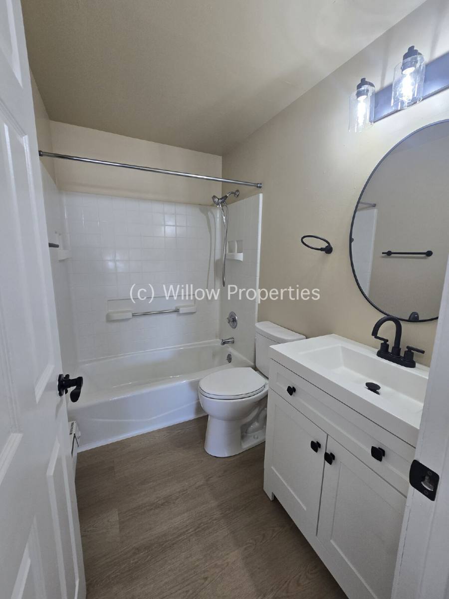 Apartment for rent at 12020 Edgewood Ave SW #3, Lakewood, WA 98498