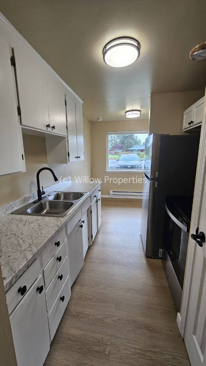 Apartment for rent at 12020 Edgewood Ave SW #3, Lakewood, WA 98498