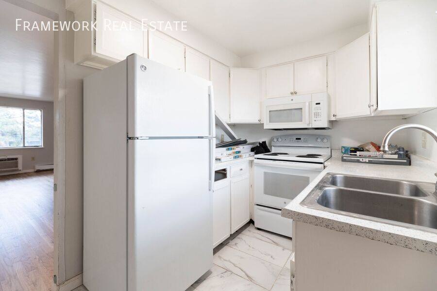 Apartment for rent at 717 Oak St #2, Denver, CO 80215