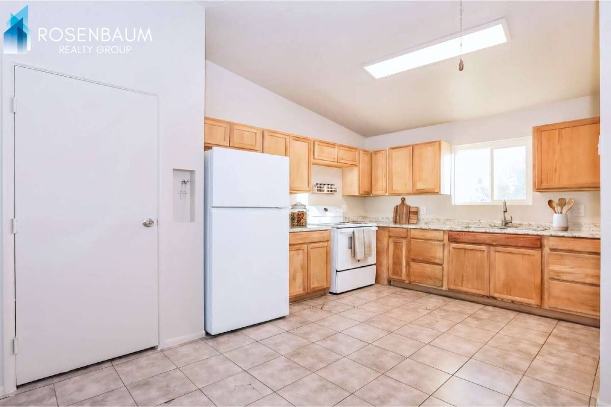 Apartment for rent at 465 W Ivyglen St #112, Mesa, AZ 85201