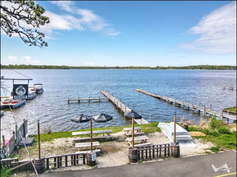 Apartment for rent at 117 Nippersink Blvd #401, Fox Lake, IL 60020