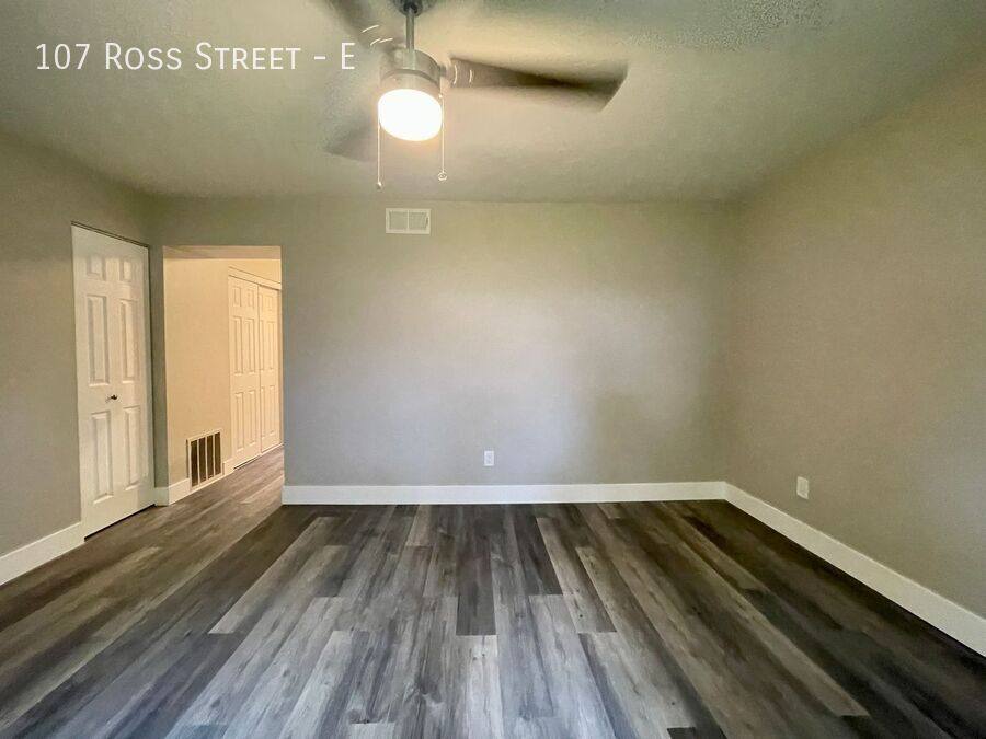 Townhouse for rent at 107 Ross St E, Delaware, OH 43015
