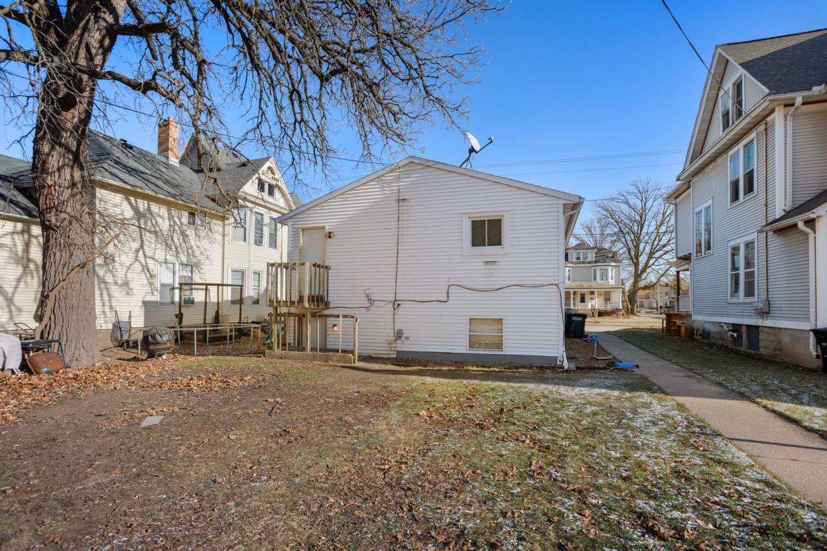 Apartment for rent at 1007 S Jackson St, Oshkosh, WI 54901