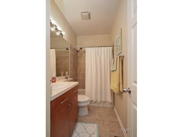 Townhouse for rent at 7307 Franklin St, Forest Park, IL 60130