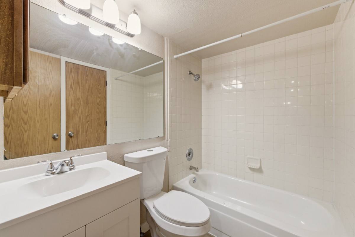Condo for rent at 982 S Dearborn Way #5, Aurora, CO 80012