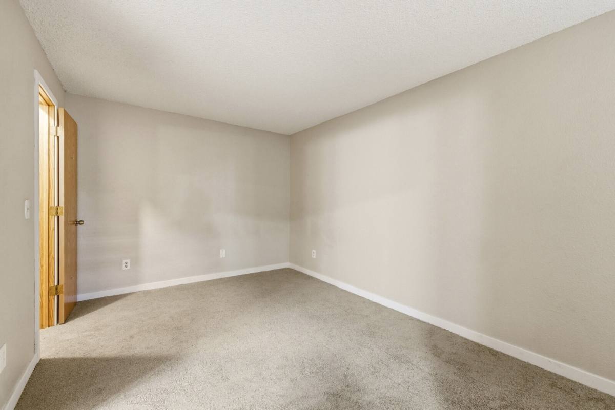 Condo for rent at 982 S Dearborn Way #5, Aurora, CO 80012