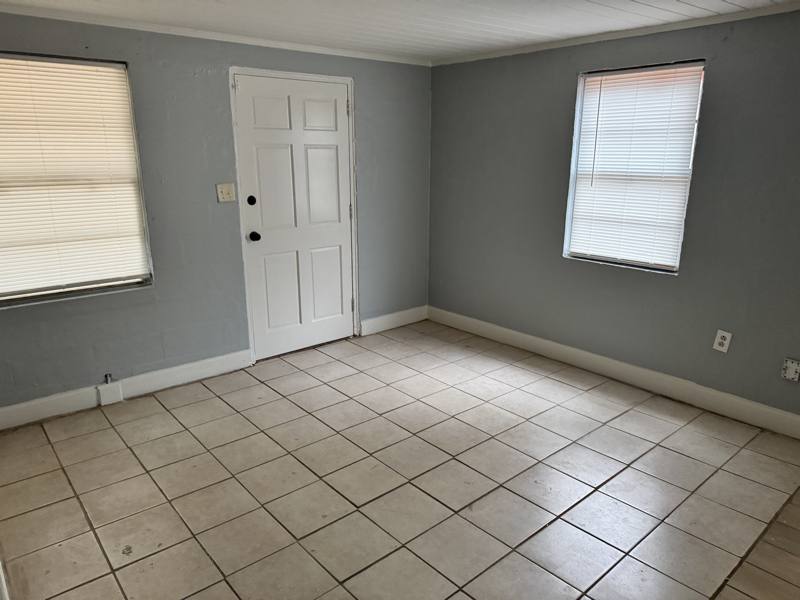 Apartment for rent at 1214 Gillespie Ave #1, Albany, GA 31707