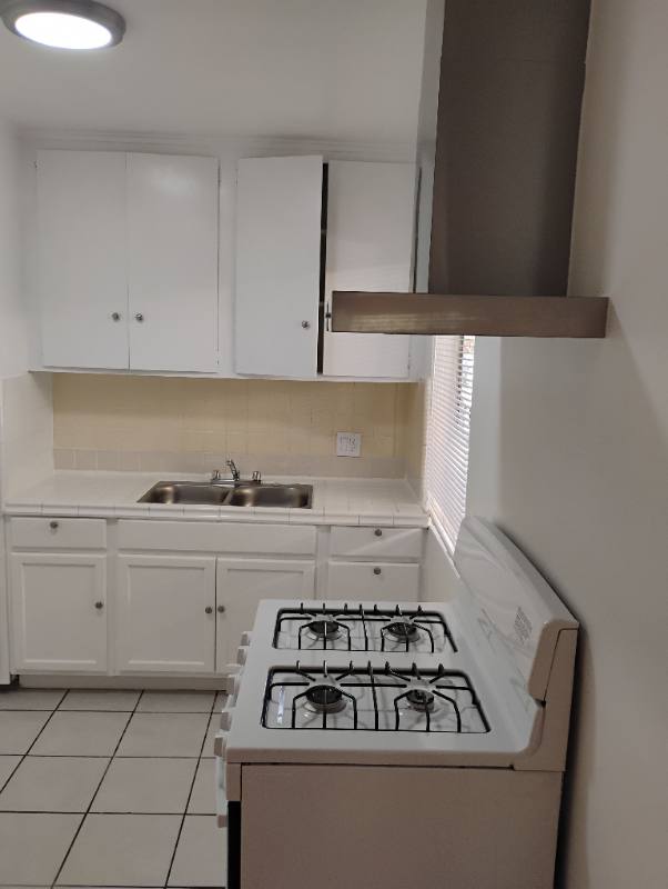 Apartment for rent at 14129 Vanowen St #9, Van Nuys, CA 91405