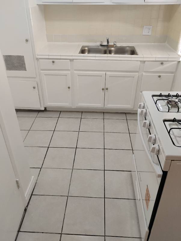 Apartment for rent at 14129 Vanowen St #9, Van Nuys, CA 91405