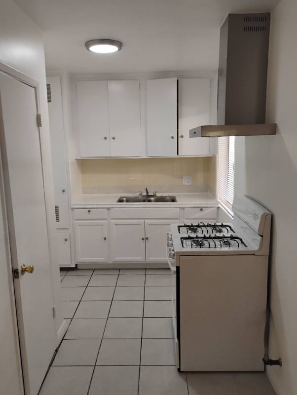 Apartment for rent at 14129 Vanowen St #9, Van Nuys, CA 91405