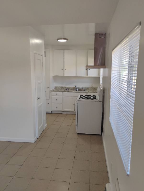 Apartment for rent at 14129 Vanowen St #19, Van Nuys, CA 91405